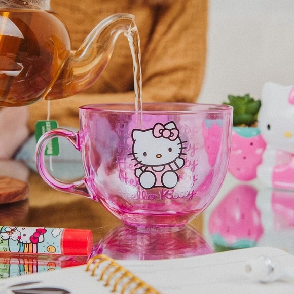Hello Kitty Pink Glass Mug - Picture 4 of 4